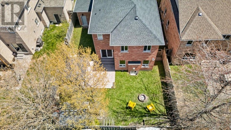 6 WHITE CRESCENT, Barrie (Holly), Ontario, L4N7M1
