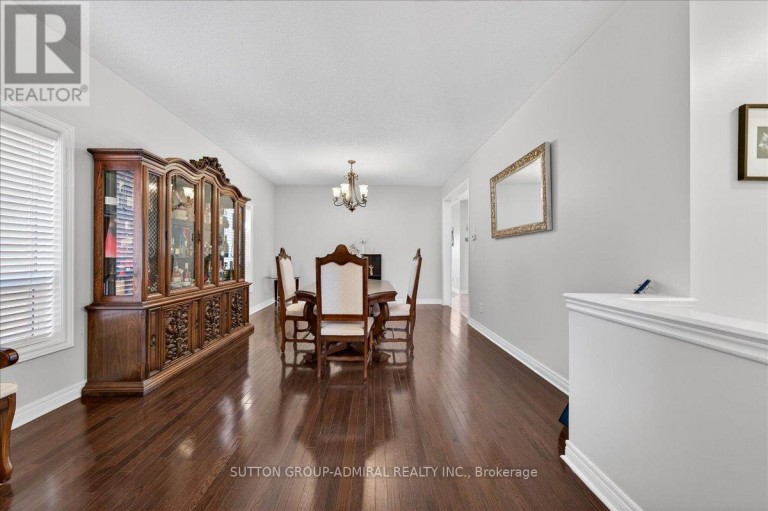6 WHITE CRESCENT, Barrie (Holly), Ontario, L4N7M1