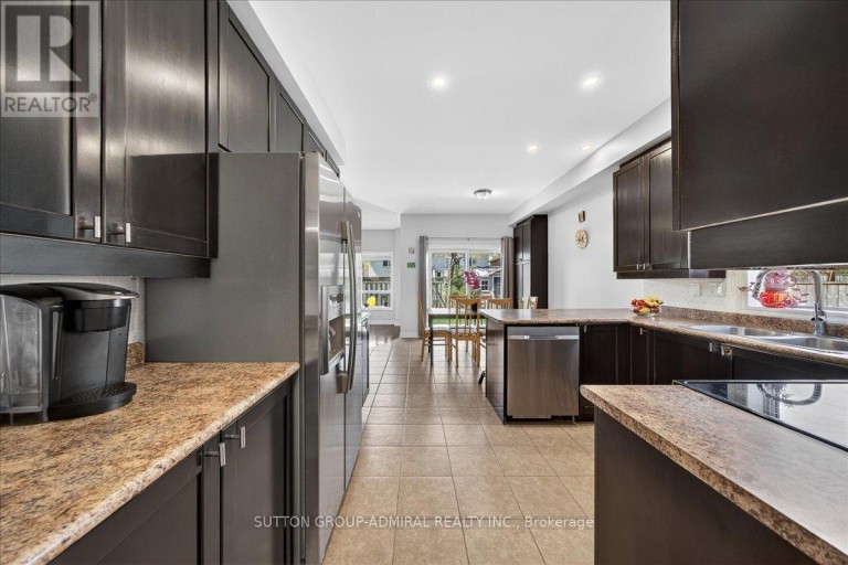 6 WHITE CRESCENT, Barrie (Holly), Ontario, L4N7M1