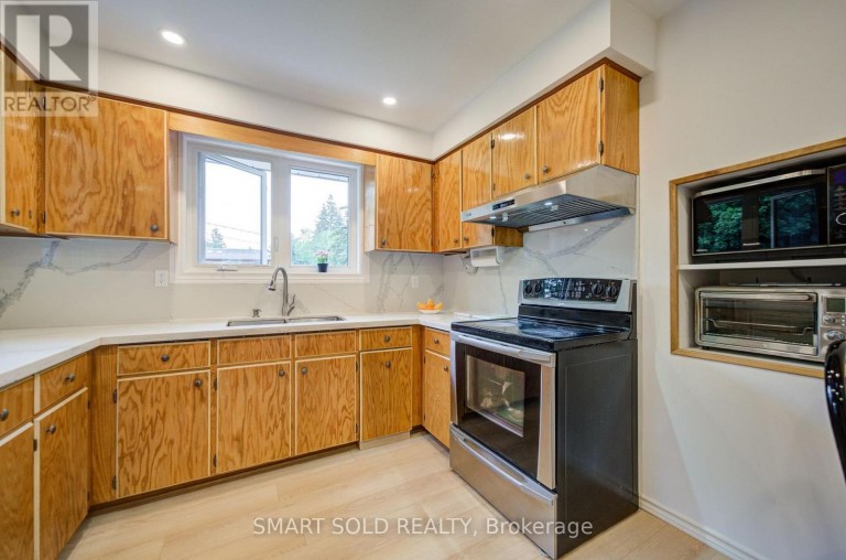 56 GATESVIEW AVENUE, Toronto (Scarborough Village), Ontario, M1J3G5