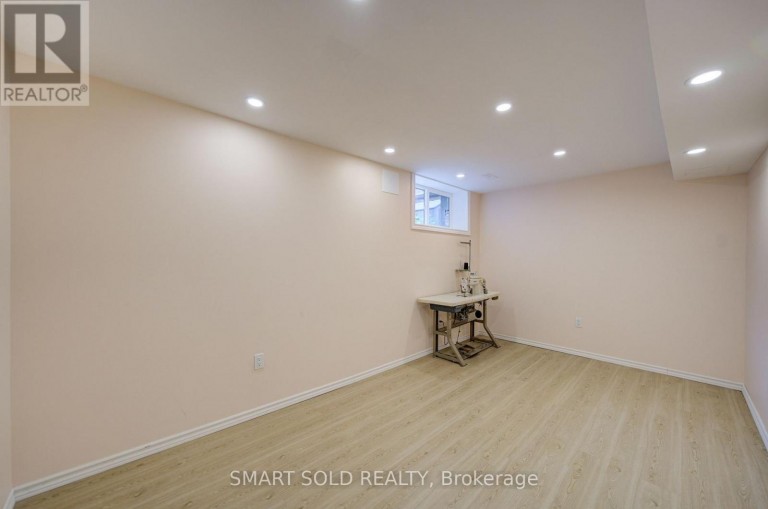 56 GATESVIEW AVENUE, Toronto (Scarborough Village), Ontario, M1J3G5