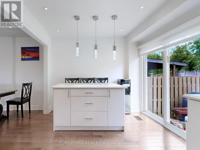 109 SPYGLASS HILL ROAD, Vaughan (Glen Shields), Ontario, L4K2K6