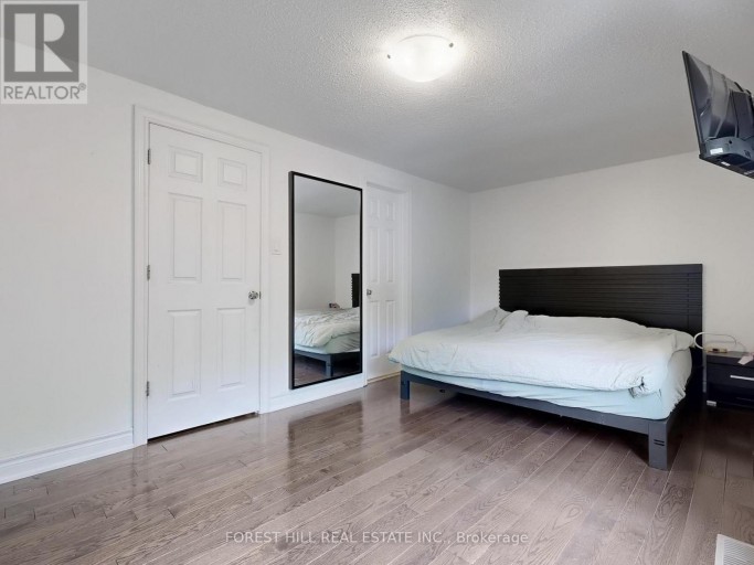 109 SPYGLASS HILL ROAD, Vaughan (Glen Shields), Ontario, L4K2K6