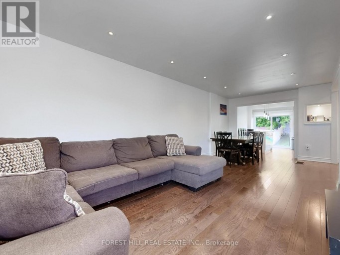 109 SPYGLASS HILL ROAD, Vaughan (Glen Shields), Ontario, L4K2K6