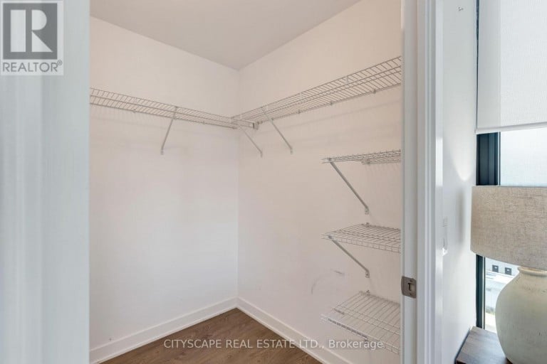 405 - 120 EAGLE ROCK WAY, Vaughan, Ontario, L6A5C2