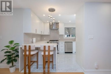 164 STEELES AVENUE E Markham (Grandview) Ontario photo 10