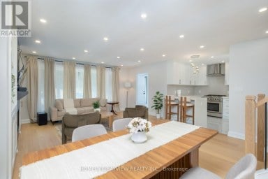 164 STEELES AVENUE E Markham (Grandview) Ontario photo 12