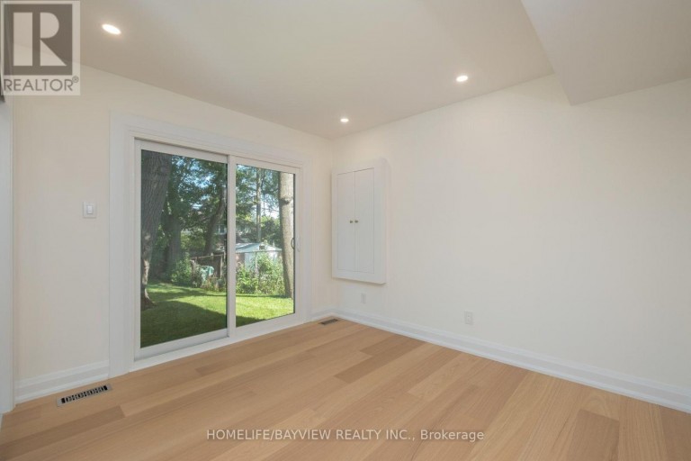 164 STEELES AVENUE E, Markham (Grandview), Ontario, L3T1A5