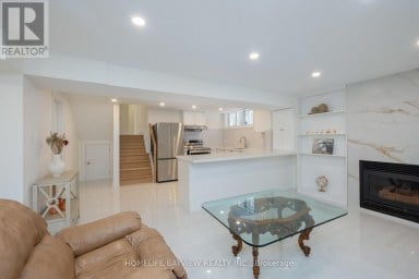 164 STEELES AVENUE E Markham (Grandview) Ontario photo 25