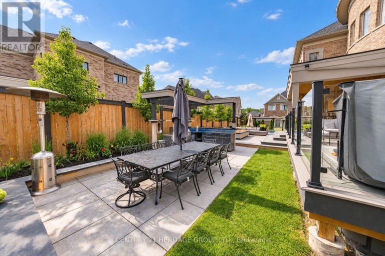 43 SIR HENRY COURT, King (King City), Ontario, L7B0P5