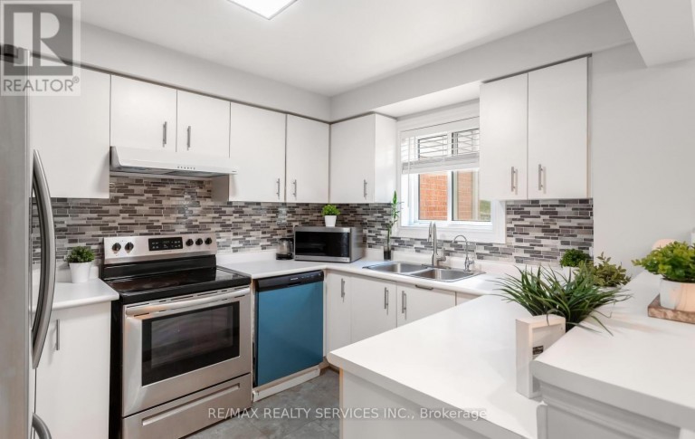 40 - 5659 GLEN ERIN DRIVE, Mississauga (Central Erin Mills), Ontario, L5M5P2