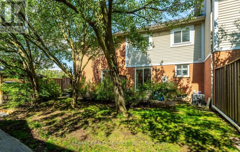 40 - 5659 GLEN ERIN DRIVE, Mississauga (Central Erin Mills), Ontario, L5M5P2