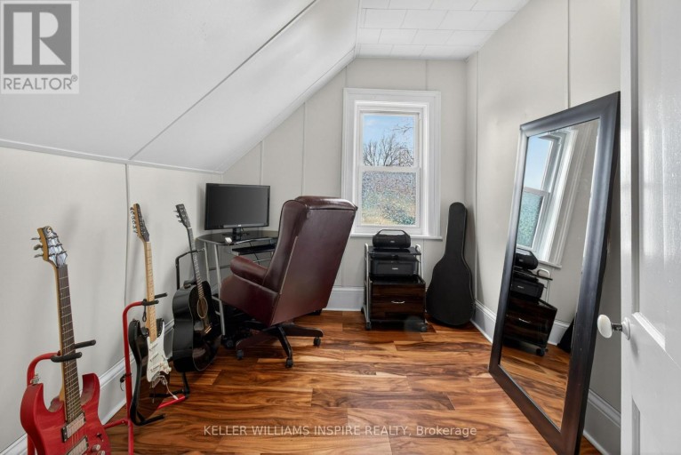 22 CONCESSION STREET W, Westport, Ontario, K0G1X0