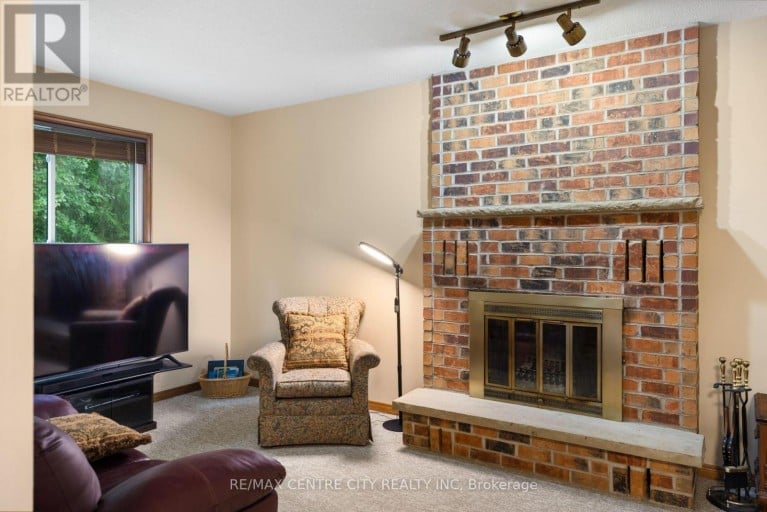 334 CANTERBURY PLACE, Central Elgin (Belmont), Ontario, N0L1B0