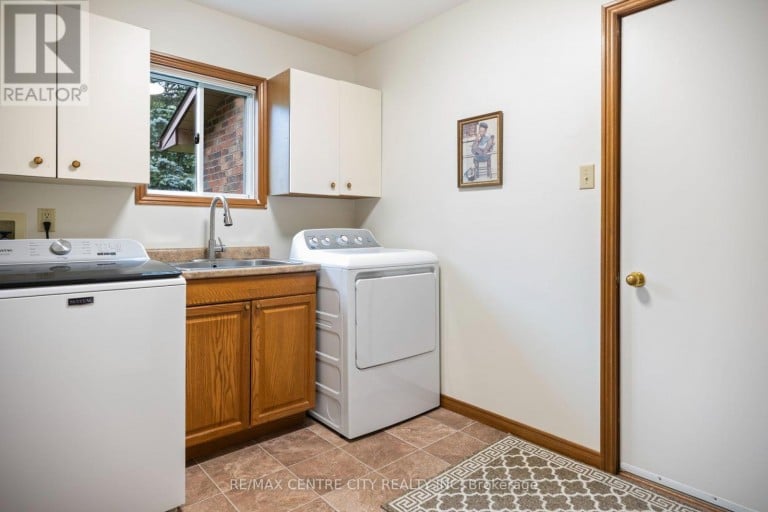 334 CANTERBURY PLACE, Central Elgin (Belmont), Ontario, N0L1B0