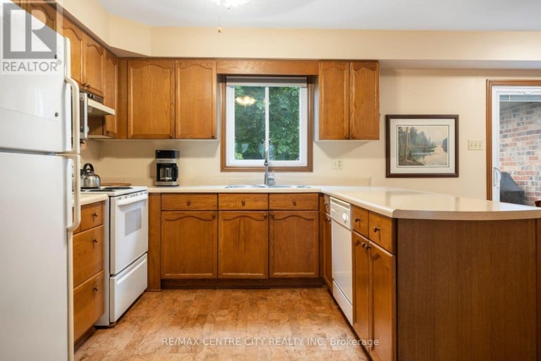334 CANTERBURY PLACE, Central Elgin (Belmont), Ontario, N0L1B0