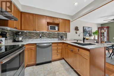 48 - 31 SCHRODER CRESCENT Guelph (Grange Road) Ontario photo 20