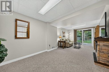 48 - 31 SCHRODER CRESCENT Guelph (Grange Road) Ontario photo 40