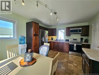 80 rue de la Gare Pointe-Verte New Brunswick photo 18