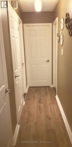 304 - 131 TAUNTON ROAD E, Oshawa (Centennial), Ontario, L1G3T8