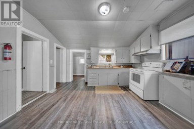 95 EMILY STREET Clarington (Newcastle) Ontario photo 18