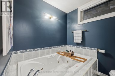 1465 MIDDLE ROAD, Kingston (Kingston East (Incl CFB Kingston)) Ontario