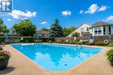 43 SUNDIAL COURT Collingwood Ontario photo 25