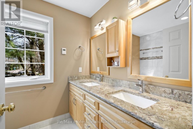 355 LOUDON POINT ROAD, Gravenhurst (Muskoka (S)), Ontario, P1P1R2