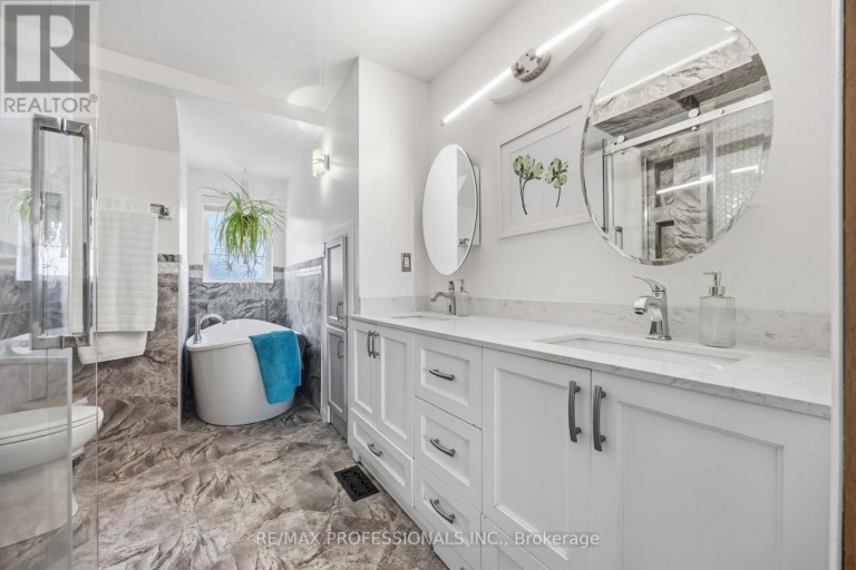 26 ABRAHAM WELSH ROAD, Toronto (Humberlea-Pelmo Park), Ontario, M9M0B7