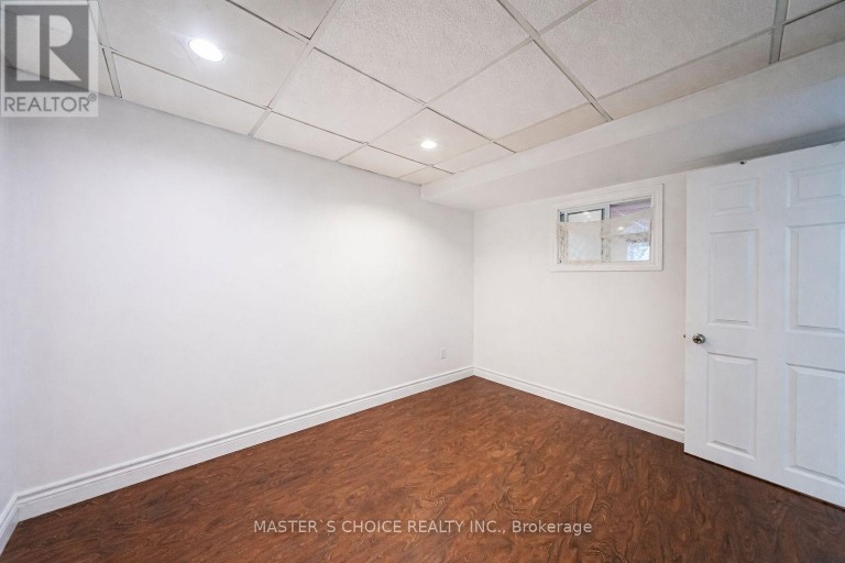 3294 RHONDA VALLEY DRIVE, Mississauga (Mississauga Valleys), Ontario, L5A3E9