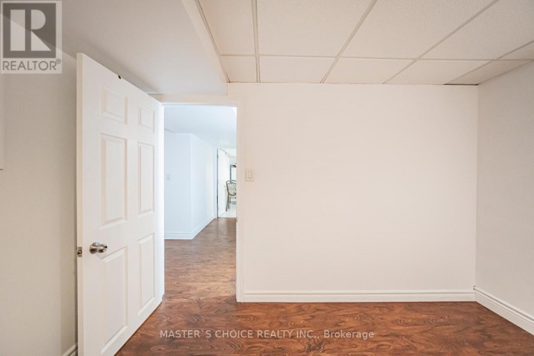 3294 RHONDA VALLEY DRIVE, Mississauga (Mississauga Valleys), Ontario, L5A3E9