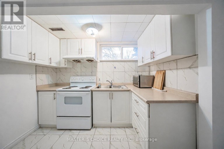 3294 RHONDA VALLEY DRIVE, Mississauga (Mississauga Valleys), Ontario, L5A3E9