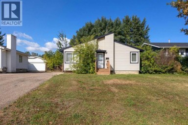 16 Centennial Drive Fort McMurray Alberta photo 2