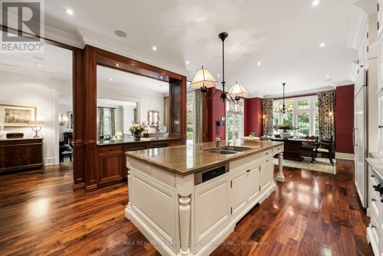 113 DONWOODS DRIVE, Toronto (Bridle Path-Sunnybrook-York Mills), Ontario, M4N2G7
