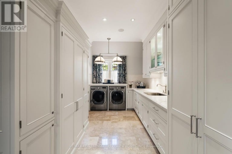 113 DONWOODS DRIVE, Toronto (Bridle Path-Sunnybrook-York Mills), Ontario, M4N2G7