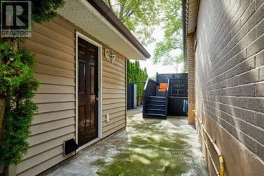 11 WAGNER DRIVE Toronto (West Hill) Ontario photo 2