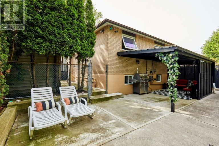 11 WAGNER DRIVE, Toronto (West Hill), Ontario, M1E2Z4