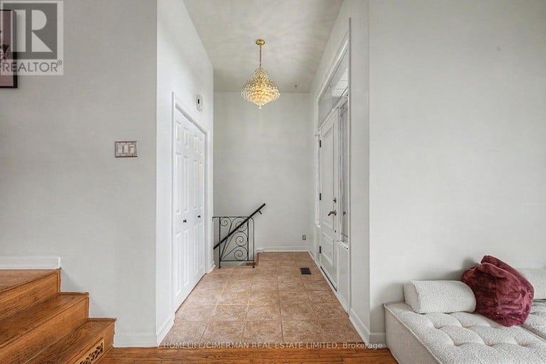 11 WAGNER DRIVE, Toronto (West Hill), Ontario, M1E2Z4