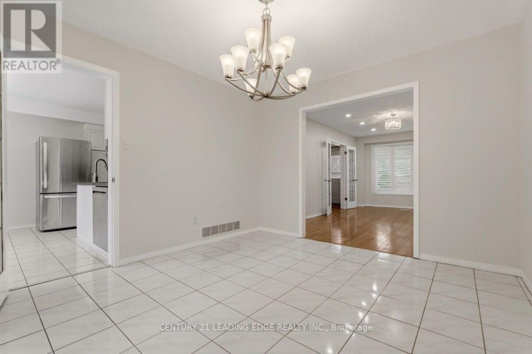 2409 BUTTERNUT CRESCENT, Burlington (Headon), Ontario, L7M3J7