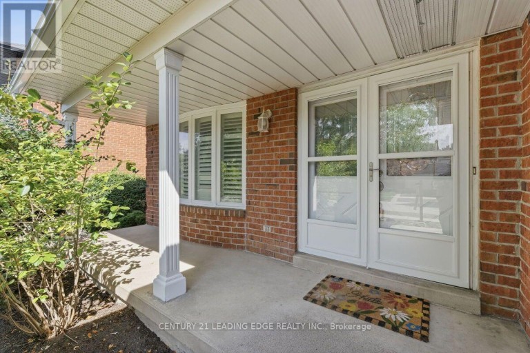2409 BUTTERNUT CRESCENT, Burlington (Headon), Ontario, L7M3J7
