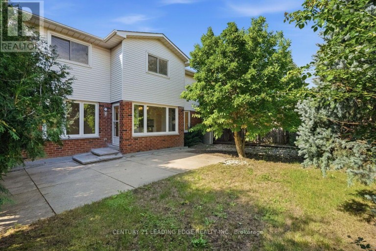 2409 BUTTERNUT CRESCENT, Burlington (Headon), Ontario, L7M3J7