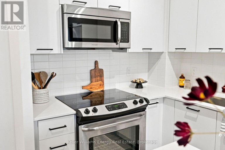 635 - 9471 YONGE STREET, Richmond Hill (Observatory), Ontario, L4C0Z5