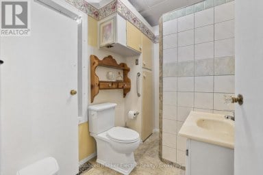 553 CHAMBERLAIN STREET Peterborough (Town Ward 3) Ontario photo 14