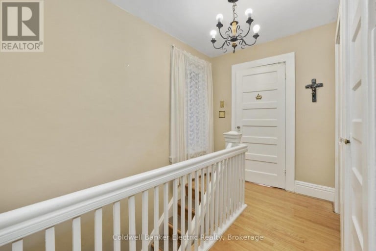 553 CHAMBERLAIN STREET, Peterborough (Town Ward 3), Ontario, K9J4L6