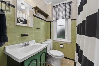 553 CHAMBERLAIN STREET Peterborough (Town Ward 3) Ontario photo 20