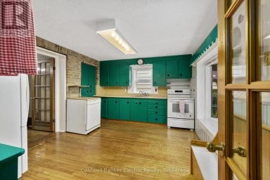 553 CHAMBERLAIN STREET Peterborough (Town Ward 3) Ontario photo 9