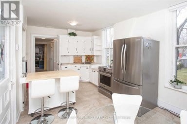 17 DODD STREET Kawartha Lakes (Fenelon Falls) Ontario photo 12