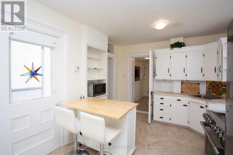 17 DODD STREET, Kawartha Lakes (Fenelon Falls), Ontario, K0M1N0