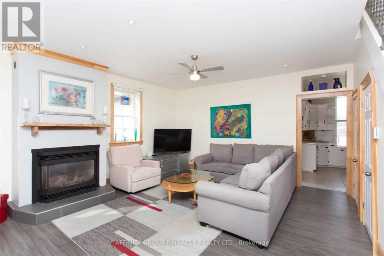 17 DODD STREET, Kawartha Lakes (Fenelon Falls), Ontario, K0M1N0