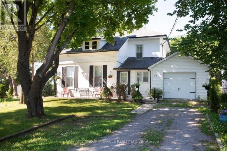 17 DODD STREET, Kawartha Lakes (Fenelon Falls), Ontario, K0M1N0